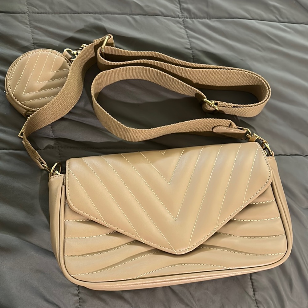 Beige/nude bag